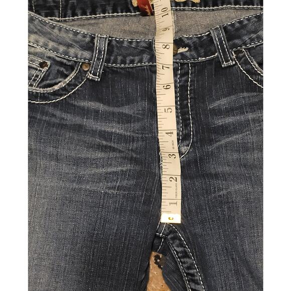 BKE Kate Low-Rise Bootcut Jeans Faded Distressed Tag 32Wx33.5L Actual 32Wx32L - Picture 4 of 11